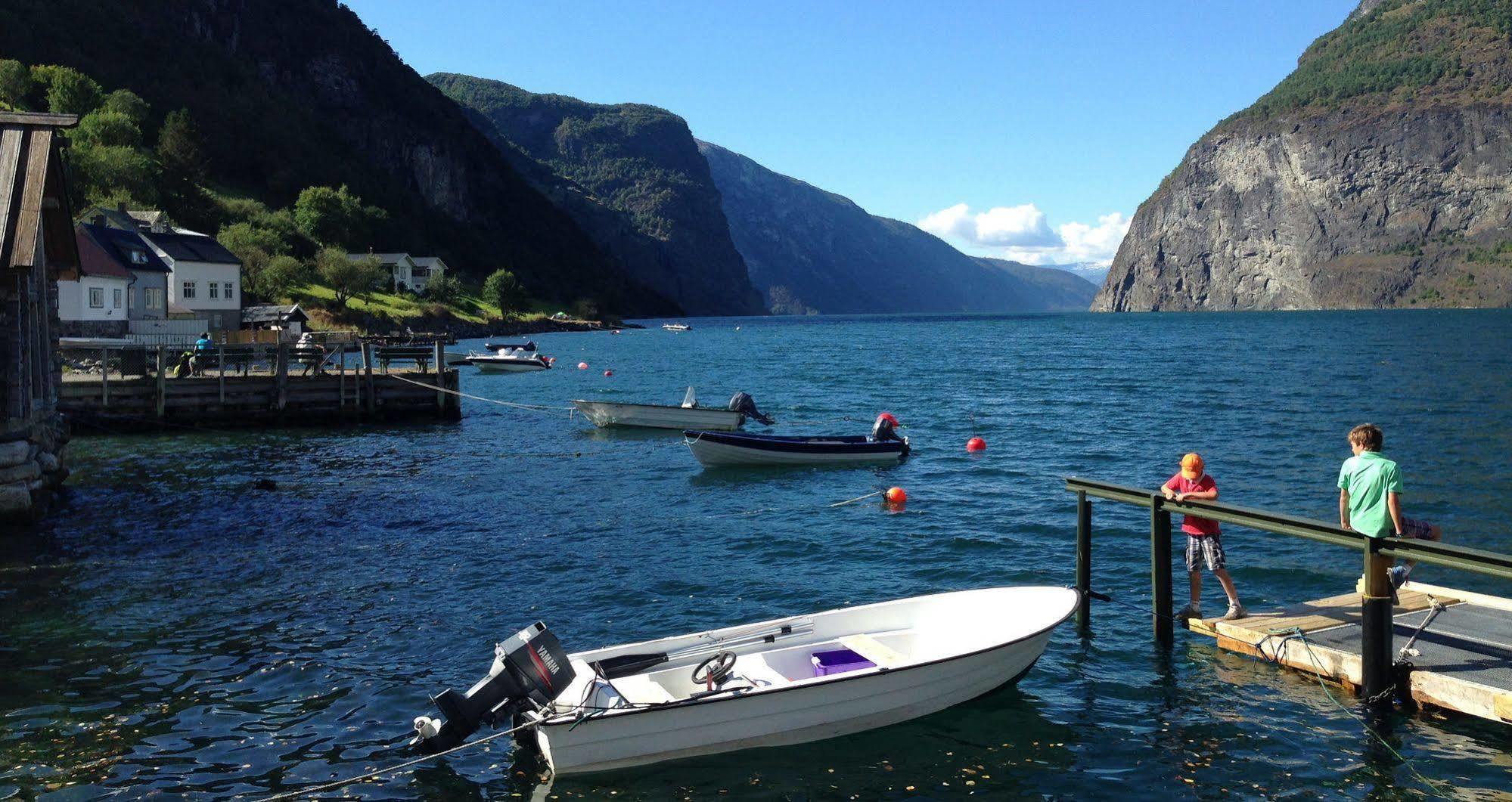 Visit Undredal Hotel Exterior photo